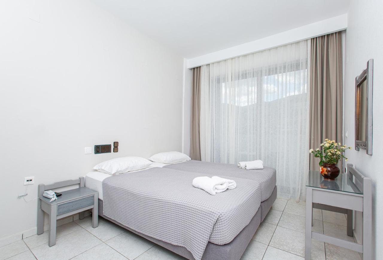 Hermes Hotel Malia  Exterior photo