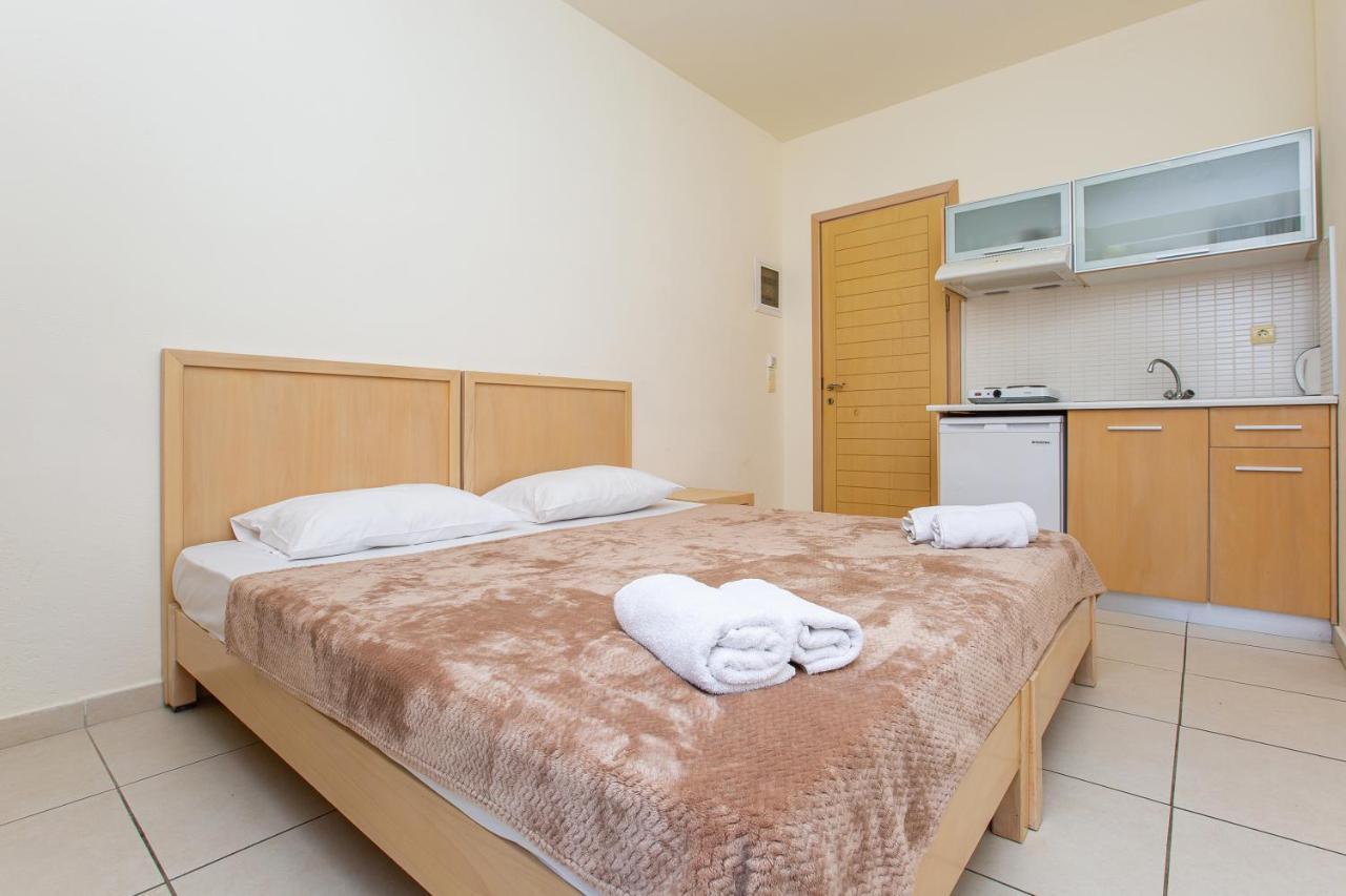 Hermes Hotel Malia  Exterior photo